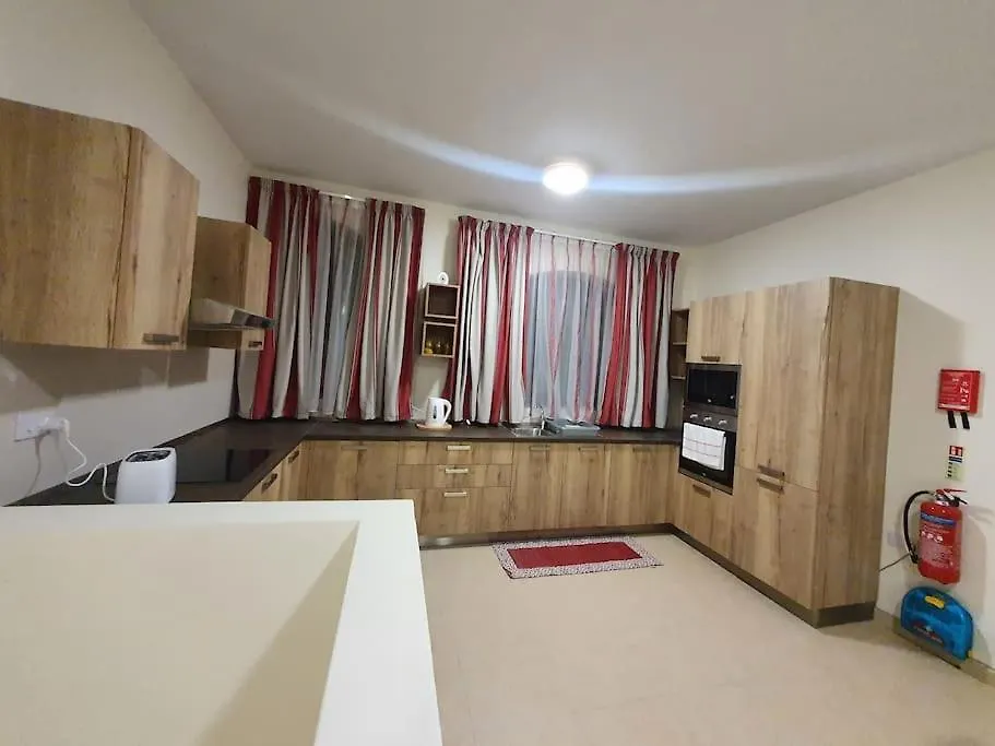 B&S Accommodation Solitary Duplex Maisonette Zejtun Apartment